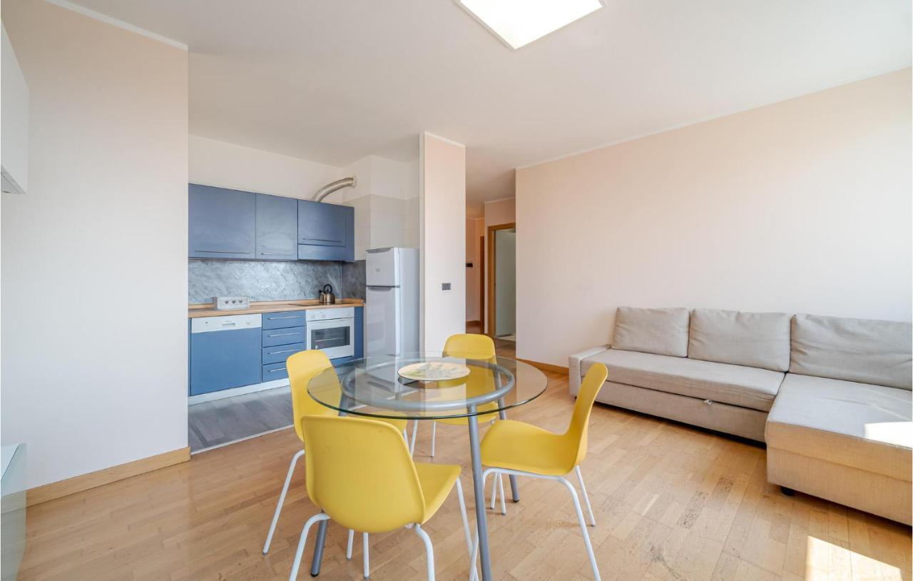 Appartement Awesome In With Wifi
